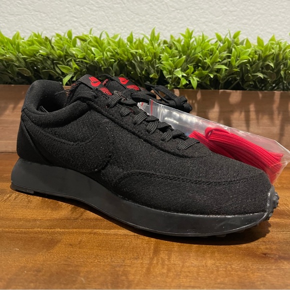 upside down tailwind